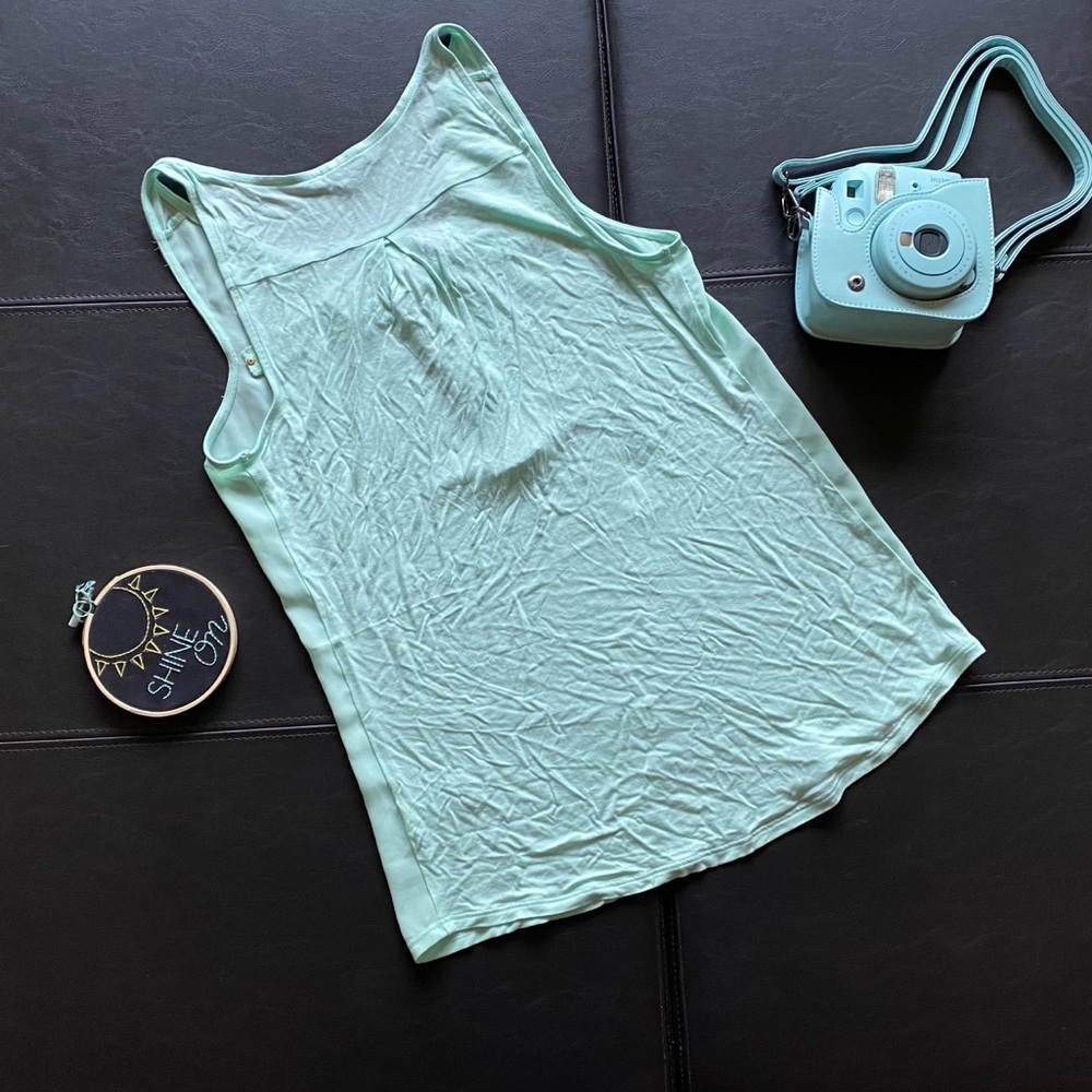 Express Tank Top - Picture 2 of 3